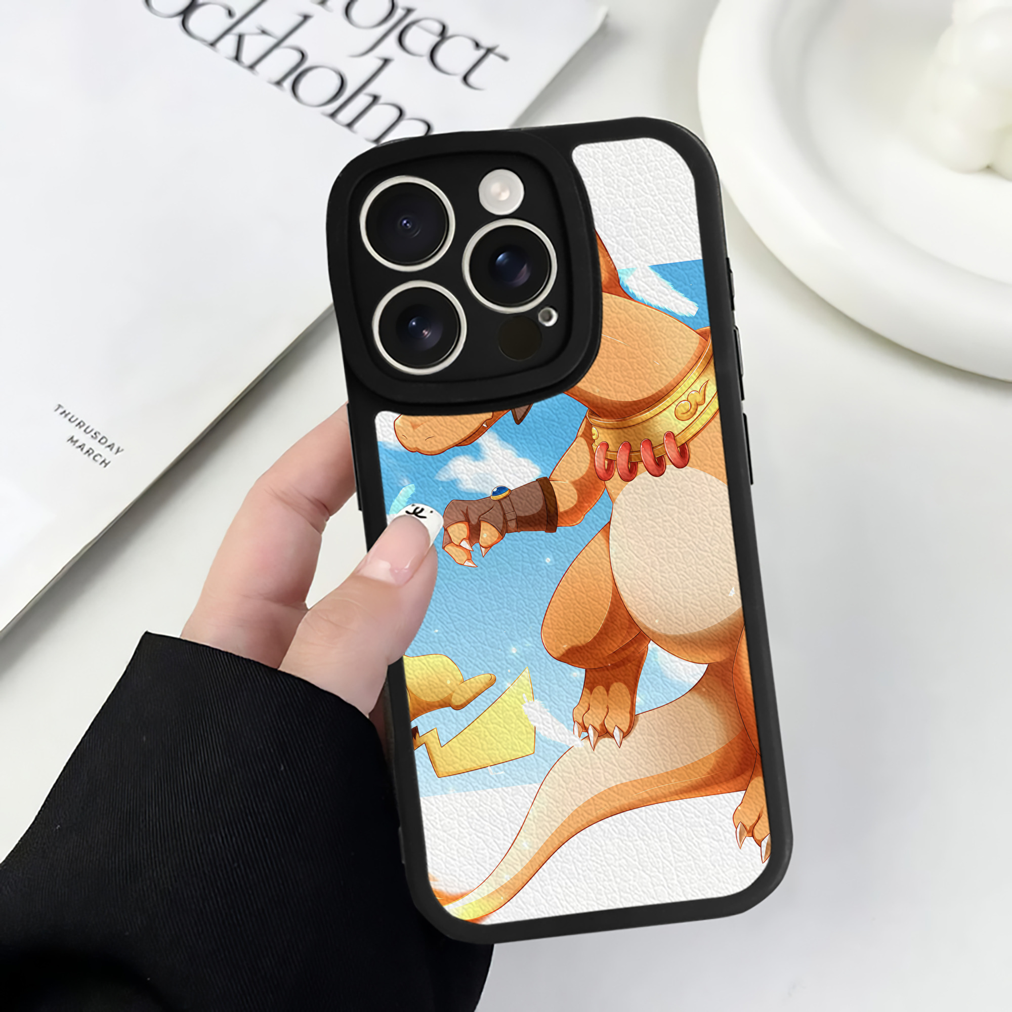 （画像用） ポケットモンスター Pokémon 【iPhone 16シリーズ対応】シリコンスマホケース（レザー調） 材質：シリコン